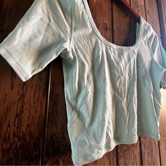 Lululemon Ribbed Held Tight Short Sleeve Shirt - Picture 3 of 4